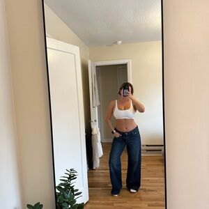 Aritzia TNA White Scoop Bra